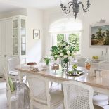 W holu wojskowy motor, w garażu amfibia. Trudno o większe zaskoczenie w dopieszczonym wnętrzu. Ale nie ma się co