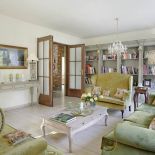 W kolekcji Agneiszki są meble z początku zeszłego wieku i współczesne. Żyją zgodnie.