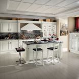 W kuchni Baltimora życie toczy się wokół wyspy. SCAVOLINI