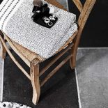 W miejscu pasterskiej szopy bez prądu, wody i gazu stanął dwustumetrowy dom, który mógłby startować w konkursie na najlepszy