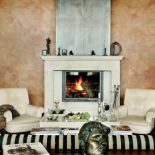 W salonie- kominek. Fabryka marzeń