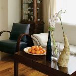 W salonie znajdziemy fotel w stylu art deco.