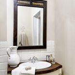 W stylu rustykalnym. Salon klubowy