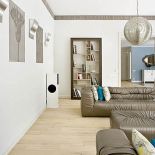 W tym domu rządzi duch modernizmu. Tylko w jadalni i łazience dla gości czuć mieszczańską przytulność.