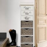 W zestawie kosze i taca. Cena – 3850 zł. RIViÈRA MAISON – HOUSE MORE