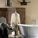 Wanna Vogue w ekskluzywnej aluminiowej obudowie to przykład, jak łączyć styl wiktoriański z nowoczesnością. Cena – 24 672 zł.