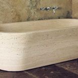 Wannę Virtu (85 x 180 cm) zrobiono z trawertynu. Kosztuje 17 350 euro. BOXART