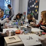 Czytelniczki Werandy na warsztatach malowania