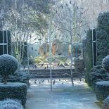 Piękny ogród zimą