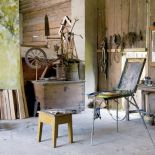 Wiekowa stodoła z sosnowych bali to też pracownia.