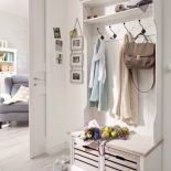 Wielkofunkcyjne meble bądą praktycznym rozwiązaniem w niewielkim holu. Fot.: Seart