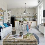 Loft urządzony deskami ze starej stodoły