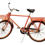 Współczesny rower z dwoma bagażnikami. Fot. Shutterstock.com