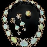 Wspomnienie oceanu : opale kryształowe – muszelki i różowe diamenty, bonhams.com