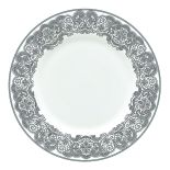 Www1.bloomingdales.com: duży talerz Waterford Lismore Lace, 127 zł.