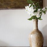 Wygląda jak stuletnia rezydencja z antykami, ale jest nowy i tylko udaje staruszka. Mały zameczek XXI wieku.