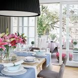 Wyjście na drewniany taras. Zabawa z kolorami