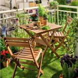 Wykładzinę - sztuczną trawę z końcem sezonu można zwinąć i przechować do następnej wiosny.