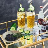 wysokie szklanki do drinków