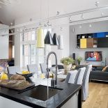 Wyspa jest obłożona konglomeratem przypominającym lawę (firma Beltrami).