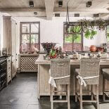 kuchnia w stylu francuskim i rustykalnym