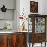 wyspa kuchenna w mieszkaniu w kamienicy