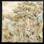 Wystarczy smuga światła, a zaczyna żyć: kremowymi cętkami, rdzawymi żyłkami, delikatnym różem, żółcią. Nic dziwnego,