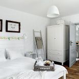 Wzór z gałązkami głogu w sypialni. Gałązka głogu - szablon do malowania