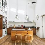 układanie podłogi w cegiełkę