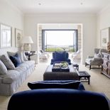 Dom z morskimi dekoracjami