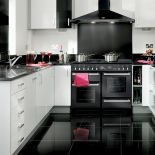 Z dwoma piekarnikami elektrycznymi, grillem i szufladą, do wyboru 5 kolorów. Cena 13 000 zł. FALCON POLSKA