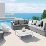 Meble do ogrodu: jak urządzić letni salon