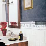 Z kurkami retro. W tle płytki z kolekcji L Antic Colonial. ANICAR