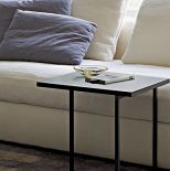 Z metalowymi nogami ARKETIPO. Wybieramy stoliki kawowe