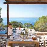 Przewiewny taras w sam raz na upały.