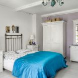 Zagłówek ze starego łóżka Zosia zdobyła z likwidowanego gospodarstwa pod Myślenicami.