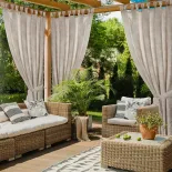 wodoodporne zasłony na taras