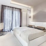 Zasłony z pogniecionego lnu z Monada.