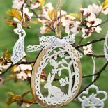 wielkanocne dekoracje przed domem