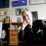 Zbigniew Horbowy - jeden z pierwszych polskich projektantów szkła. Fot. Paweł Kozioł/Agencja Gazeta