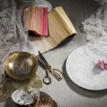 Francuskie koronki na porcelanie