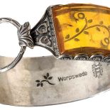 Ze srebra i bursztynu. Bursztyn