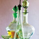 Ze szkła barwionego. Do wódeczki