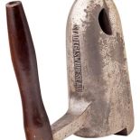 Żelazko gazowe, żeliwne, produkcji Miejskich Zakładów Gazowniczych we Wrocławiu, lata 20. XX w., Muzeum Narodowe we Wrocławiu