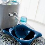 Żeliwna i emaliowana umywalka Dolce Vita. Można ją kupić w czterech kolorach. Średnica - 44 cm. Cena - 1750 zł. KOHLER