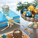 Złoto, srebro i błękity - świąteczne dekoracje.