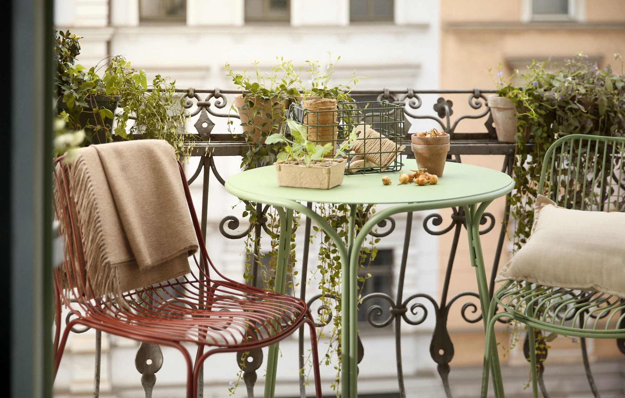 kute meble na balkon