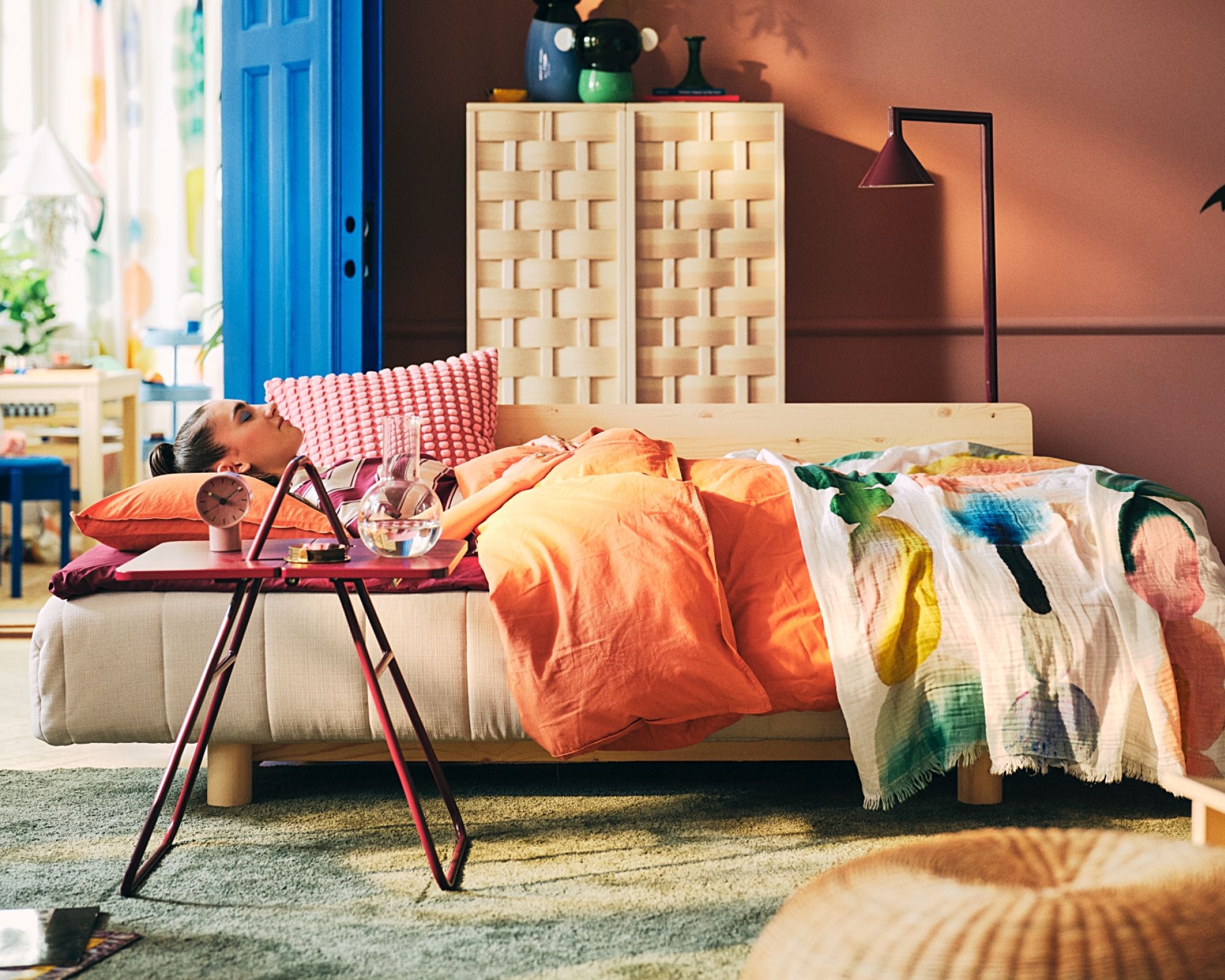 nowa kolekcja IKEA PS 2026 ożywia przestrzeń ruchem i kolorem