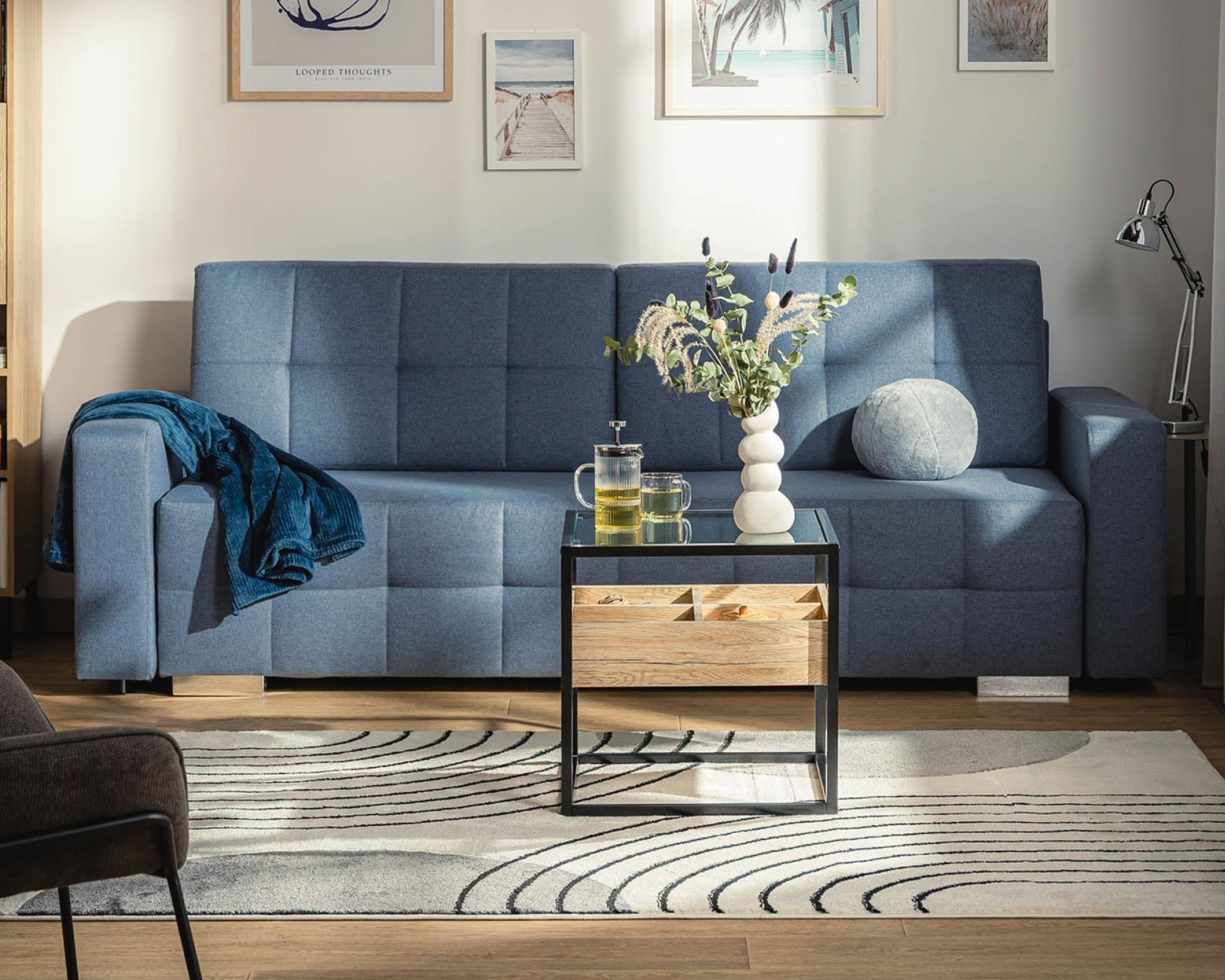 Sofa z funkcją spania do pokoju nastolatka – jak dobrać rozmiar i styl?