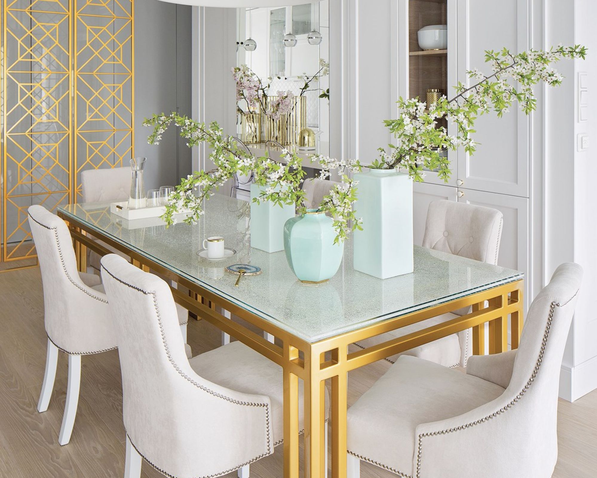 błyszczące mieszkanie